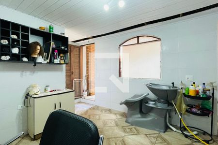 Casa à venda com 200m², 3 quartos e 2 vagas Casa à venda com 200m², 3 quartos e 2 vagasÁrea de Serviço