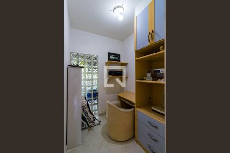 Apartamento à venda com 221m², 4 quartos e 3 vagasEscritório