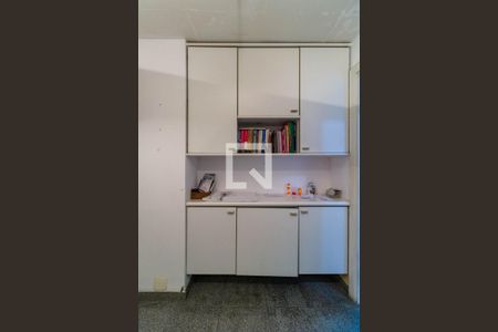 Apartamento à venda com 221m², 4 quartos e 3 vagasEscritório