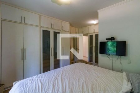 Apartamento à venda com 221m², 4 quartos e 3 vagasQuarto 4