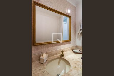 Apartamento à venda com 221m², 4 quartos e 3 vagasLavabo