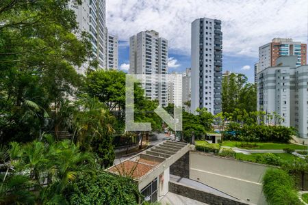 Apartamento à venda com 221m², 4 quartos e 3 vagasBanheiro do Quarto 2