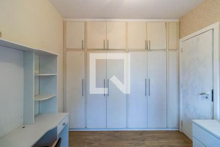 Apartamento à venda com 221m², 4 quartos e 3 vagasQuarto 3