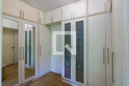 Apartamento à venda com 221m², 4 quartos e 3 vagasQuarto 4