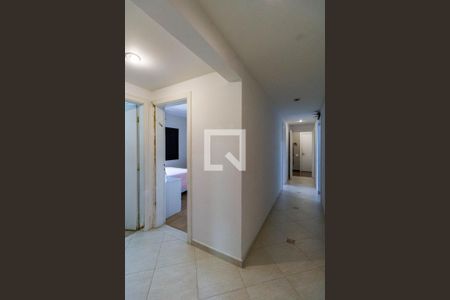Apartamento à venda com 221m², 4 quartos e 3 vagasCorredor