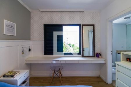 Apartamento à venda com 221m², 4 quartos e 3 vagasQuarto 2