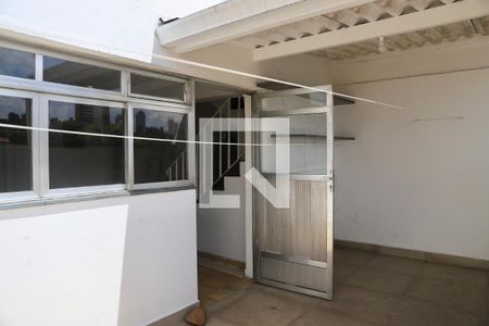 Casa à venda com 180m², 3 quartos e 3 vagas Casa à venda com 180m², 3 quartos e 3 vagasQuintal