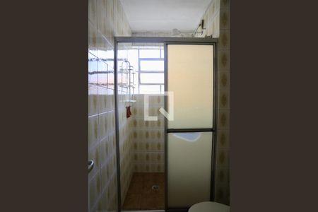 Casa à venda com 180m², 3 quartos e 3 vagas Casa à venda com 180m², 3 quartos e 3 vagasBanheiro Social