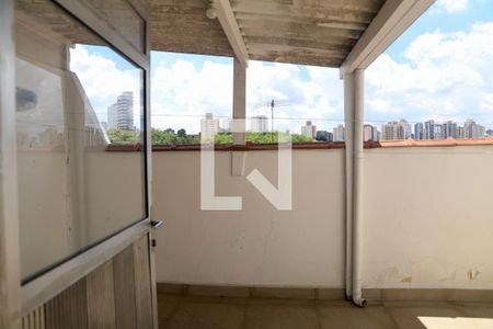 Casa à venda com 180m², 3 quartos e 3 vagas Casa à venda com 180m², 3 quartos e 3 vagasQuintal