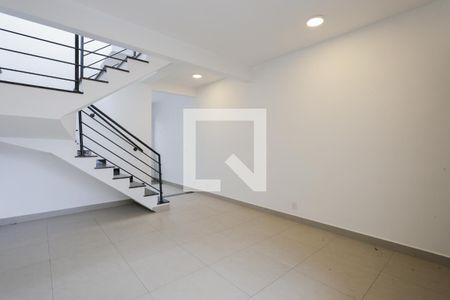 Sala de casa para alugar com 2 quartos, 80m² em Carandiru, São Paulo