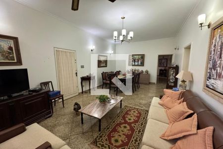 Casa para alugar com 250m², 4 quartos e 2 vagas Casa para alugar com 250m², 4 quartos e 2 vagasSala