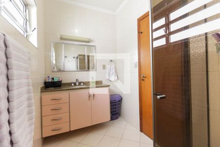 Banheiro da Suíte de casa à venda com 3 quartos, 168m² em Vila Brasil, São Paulo