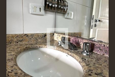 Apartamento à venda com 75m², 3 quartos e 2 vagasBanheiro da Suíte