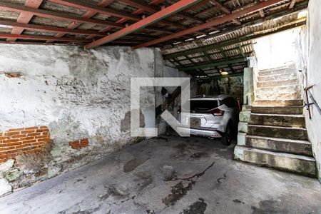 Casa à venda com 330m², 2 quartos e 3 vagas Casa à venda com 330m², 2 quartos e 3 vagasGaragem