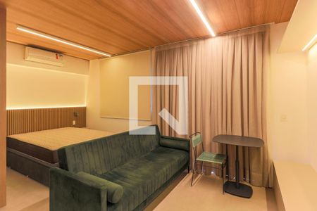 Studio para alugar com 32m², 1 quarto e sem vaga Studio para alugar com 32m², 1 quarto e sem vagaSala/Quarto