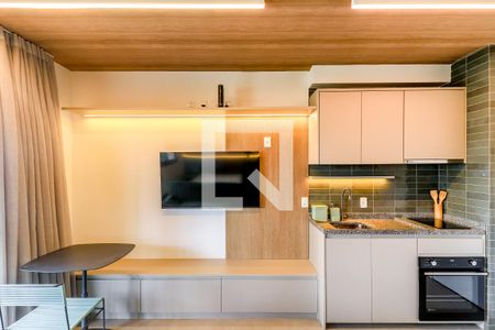 Studio para alugar com 32m², 1 quarto e sem vaga Studio para alugar com 32m², 1 quarto e sem vagaSala/Quarto