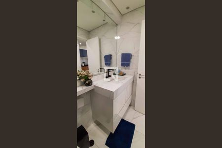 Apartamento à venda com 52m², 2 quartos e 1 vaga Apartamento à venda com 52m², 2 quartos e 1 vagaBanheiro