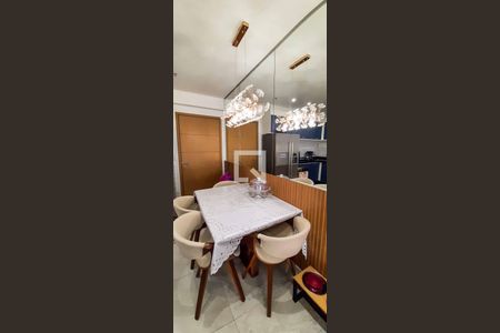 Apartamento à venda com 52m², 2 quartos e 1 vaga Apartamento à venda com 52m², 2 quartos e 1 vagaSala de Jantar