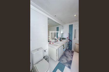 Apartamento à venda com 178m², 3 quartos e 3 vagasBanheiro da Suíte 1