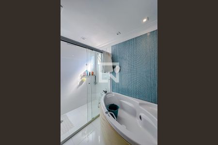 Apartamento à venda com 178m², 3 quartos e 3 vagasBanheiro da Suíte 1