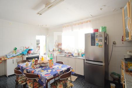 Casa à venda com 250m², 3 quartos e 2 vagasCozinha