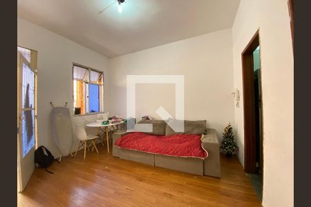 Casa para alugar com 90m², 3 quartos e sem vaga Casa para alugar com 90m², 3 quartos e sem vagaSala