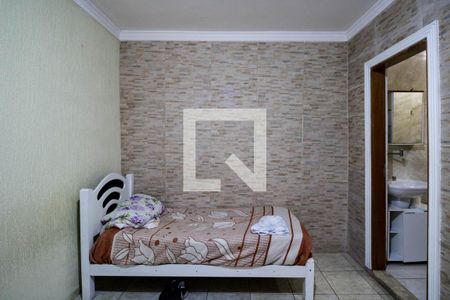 Quarto de casa para alugar com 1 quarto, 32m² em Campo Limpo, São Paulo