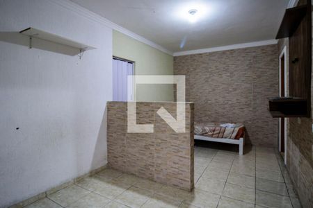 Sala de casa para alugar com 1 quarto, 32m² em Campo Limpo, São Paulo