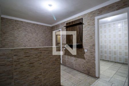 Sala de casa para alugar com 1 quarto, 32m² em Campo Limpo, São Paulo