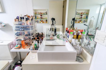 Apartamento à venda com 340m², 4 quartos e 3 vagasBanheiro da Suíte 1