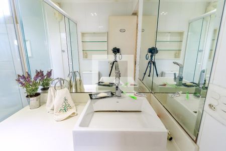 Apartamento à venda com 340m², 4 quartos e 3 vagasBanheiro Piso Superior