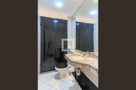 Apartamento à venda com 125m², 3 quartos e 2 vagas Apartamento à venda com 125m², 3 quartos e 2 vagasBanheiro