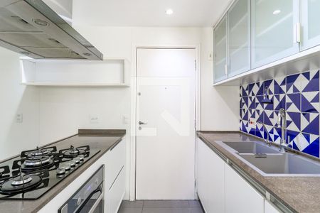 Apartamento à venda com 125m², 3 quartos e 2 vagas Apartamento à venda com 125m², 3 quartos e 2 vagasCozinha