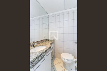 Apartamento à venda com 125m², 3 quartos e 2 vagas Apartamento à venda com 125m², 3 quartos e 2 vagasBanheiro da Suíte 1