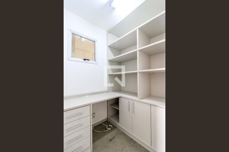 Apartamento à venda com 125m², 3 quartos e 2 vagas Apartamento à venda com 125m², 3 quartos e 2 vagasEscritório