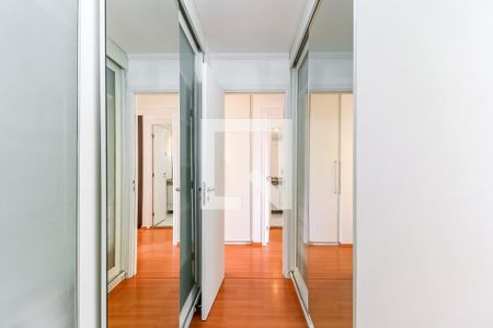 Apartamento à venda com 125m², 3 quartos e 2 vagas Apartamento à venda com 125m², 3 quartos e 2 vagasCloset da Suíte 1