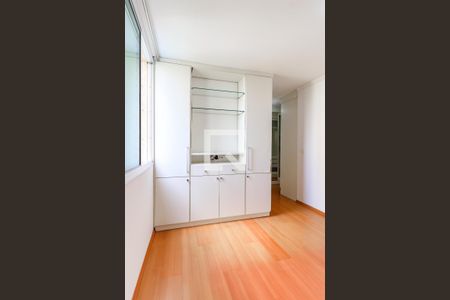 Apartamento à venda com 125m², 3 quartos e 2 vagas Apartamento à venda com 125m², 3 quartos e 2 vagasSuíte 1