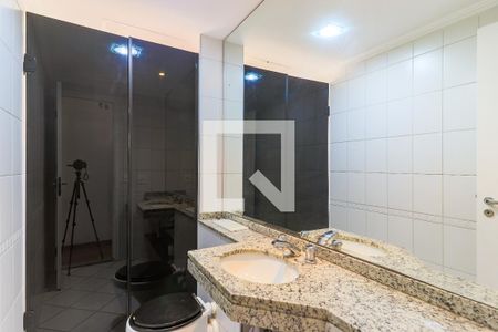 Apartamento à venda com 125m², 3 quartos e 2 vagas Apartamento à venda com 125m², 3 quartos e 2 vagasBanheiro