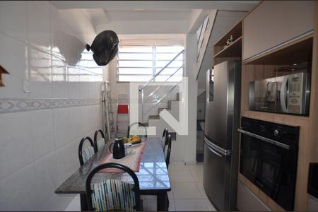 Apartamento para alugar com 140m², 2 quartos e sem vagaCozinha
