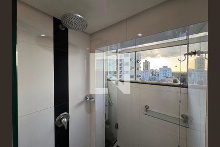 Apartamento à venda com 108m², 2 quartos e 1 vaga Apartamento à venda com 108m², 2 quartos e 1 vagaBanheiro