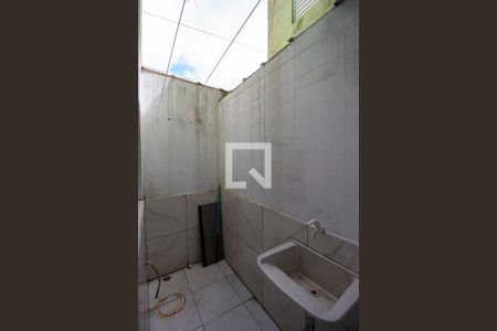 Casa de condomínio à venda com 41m², 2 quartos e 1 vaga Casa de condomínio à venda com 41m², 2 quartos e 1 vagaÁrea de Serviço