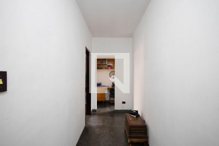 Casa à venda com 145m², 4 quartos e 2 vagasCorredor