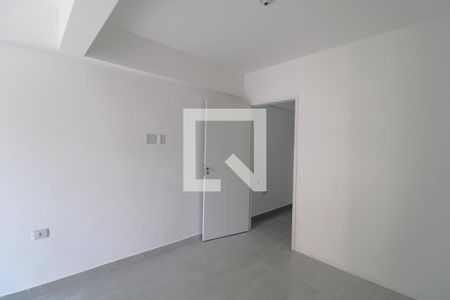 Sala/Suíte de apartamento para alugar com 1 quarto, 34m² em Vila Gea, São Paulo