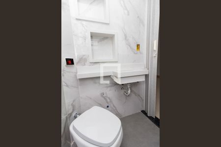 Casa à venda com 304m², 3 quartos e 3 vagas Casa à venda com 304m², 3 quartos e 3 vagasBanheiro da Suíte