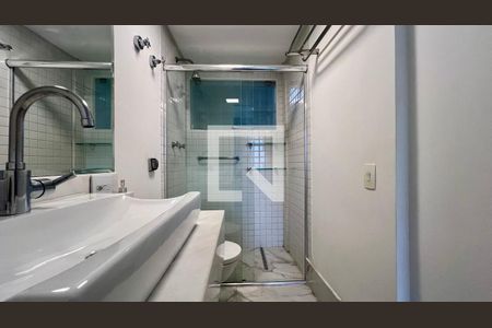 Apartamento para alugar com 60m², 2 quartos e 1 vaga Apartamento para alugar com 60m², 2 quartos e 1 vagaBanheiro da Suíte