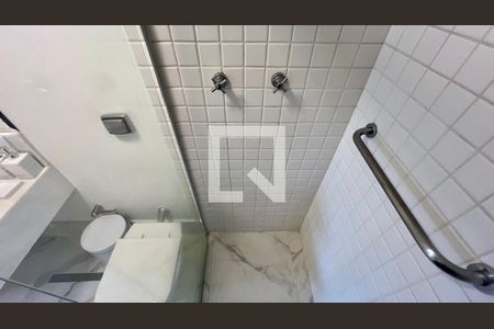 Apartamento para alugar com 60m², 2 quartos e 1 vaga Apartamento para alugar com 60m², 2 quartos e 1 vagaBanheiro da Suíte