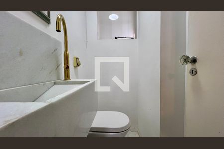 Lavabo de apartamento para alugar com 2 quartos, 60m² em Cerqueira César, São Paulo
