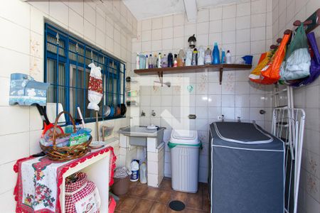 Casa à venda com 520m², 5 quartos e 4 vagas Casa à venda com 520m², 5 quartos e 4 vagasÁrea de Serviço