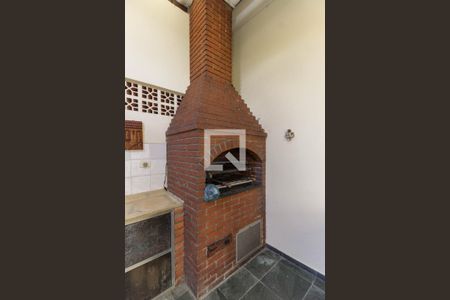 Casa à venda com 195m², 3 quartos e 2 vagasChurrasqueira