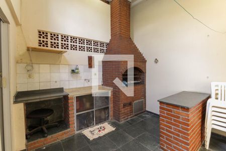 Casa à venda com 195m², 3 quartos e 2 vagasChurrasqueira